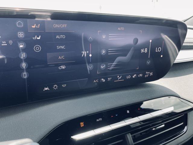 new 2025 Buick Enclave car, priced at $46,372