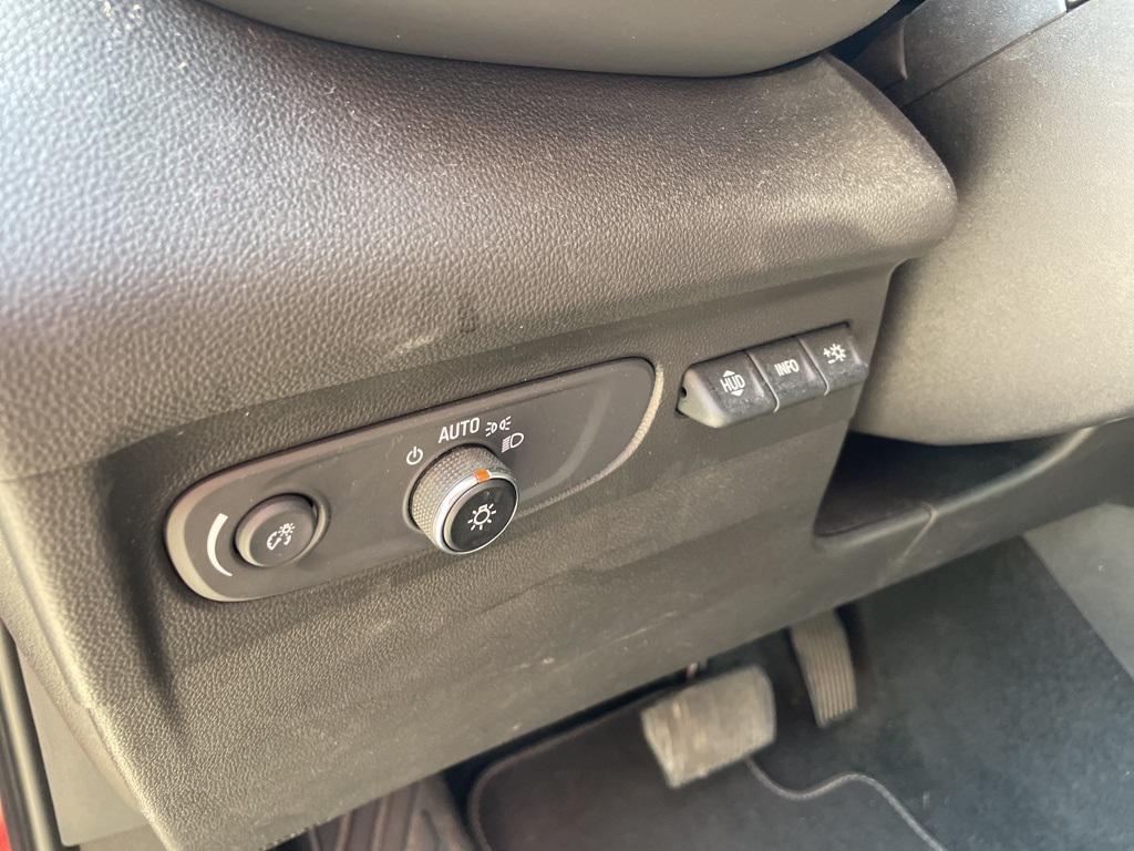 used 2021 Buick Envision car, priced at $22,498