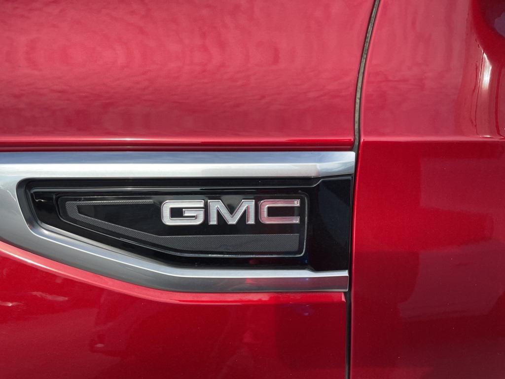 used 2022 GMC Yukon XL car, priced at $51,750
