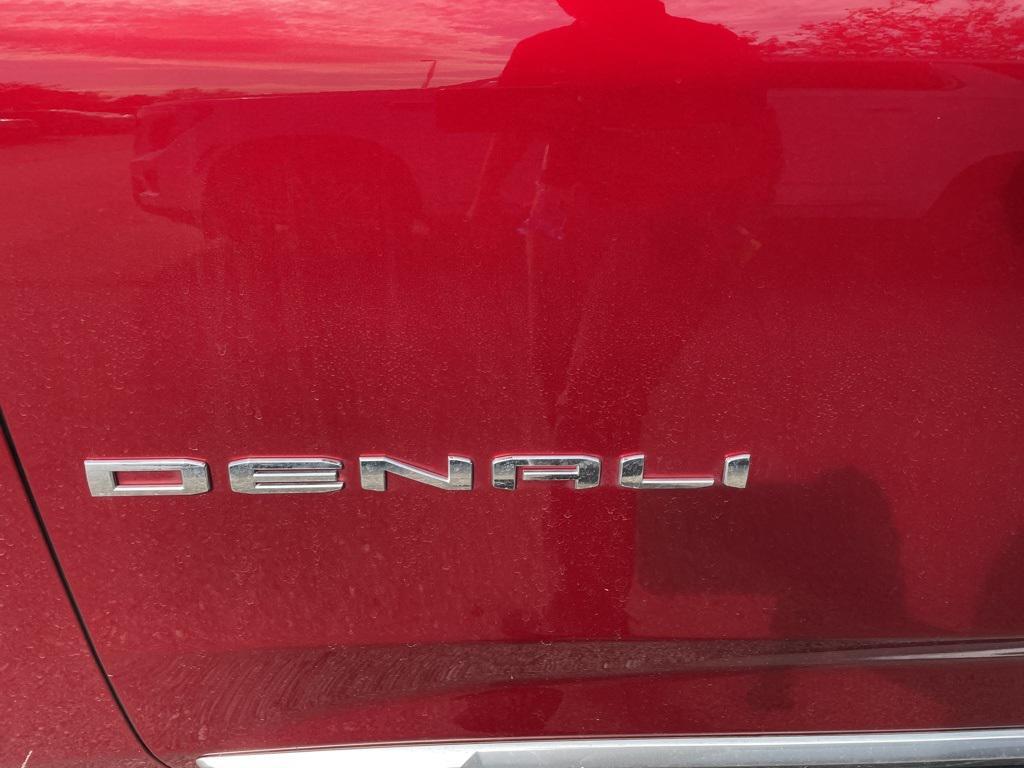 used 2022 GMC Yukon XL car, priced at $51,750