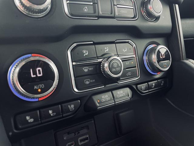 used 2021 GMC Yukon car, priced at $44,374