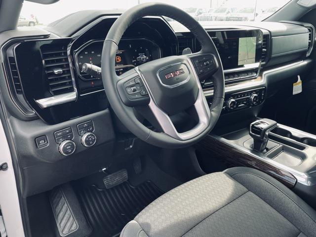 new 2025 GMC Sierra 1500 car, priced at $47,725