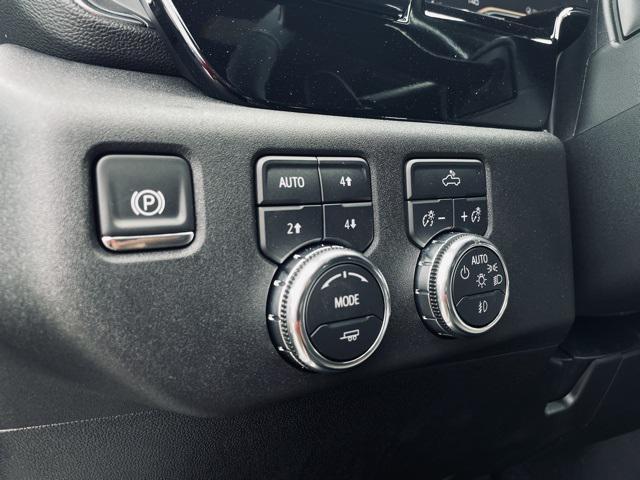 new 2025 GMC Sierra 1500 car, priced at $47,725