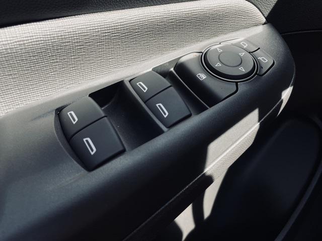new 2025 Buick Envista car, priced at $25,765