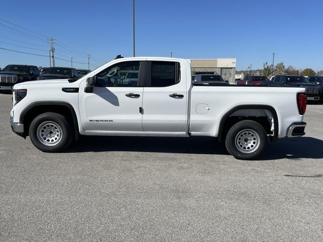 new 2025 GMC Sierra 1500 car, priced at $42,030