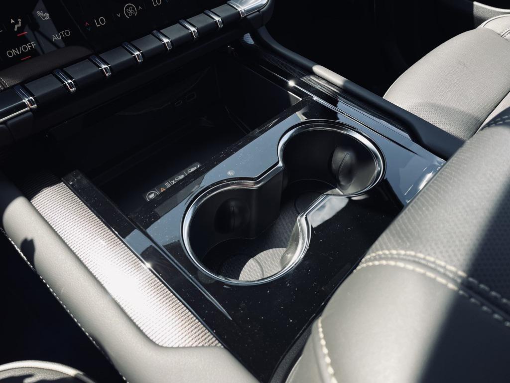 new 2025 GMC Yukon XL car, priced at $76,930