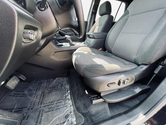 used 2023 Chevrolet Traverse car, priced at $29,438