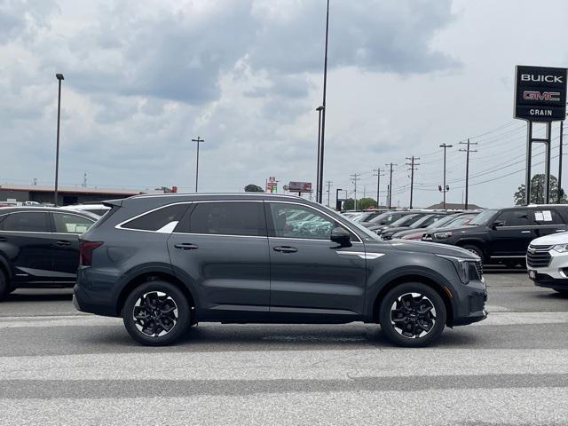 used 2025 Kia Sorento car, priced at $30,999