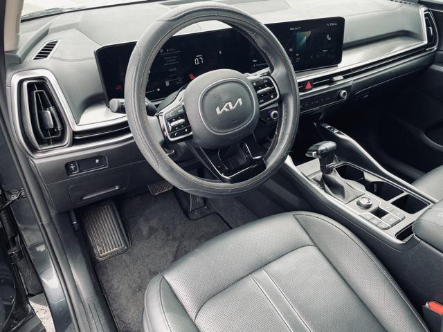 used 2025 Kia Sorento car, priced at $30,999