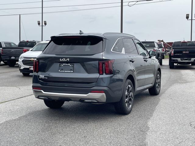 used 2025 Kia Sorento car, priced at $30,999