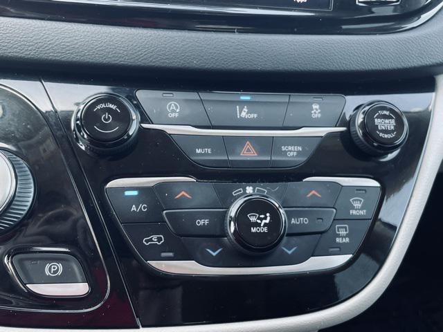 used 2022 Chrysler Pacifica car, priced at $20,964