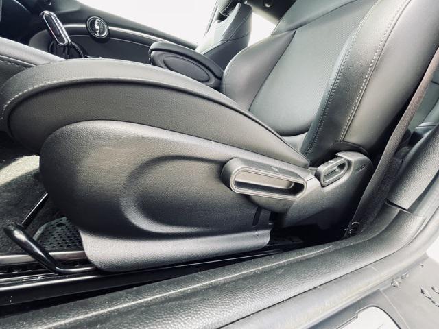 used 2022 MINI Hardtop car, priced at $23,750