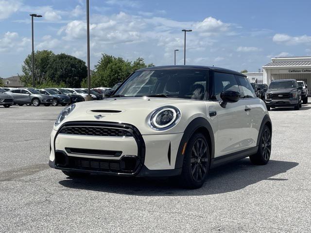 used 2022 MINI Hardtop car, priced at $23,750