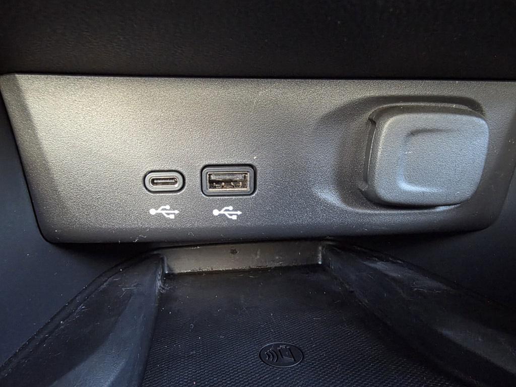 used 2024 Buick Envista car, priced at $26,324