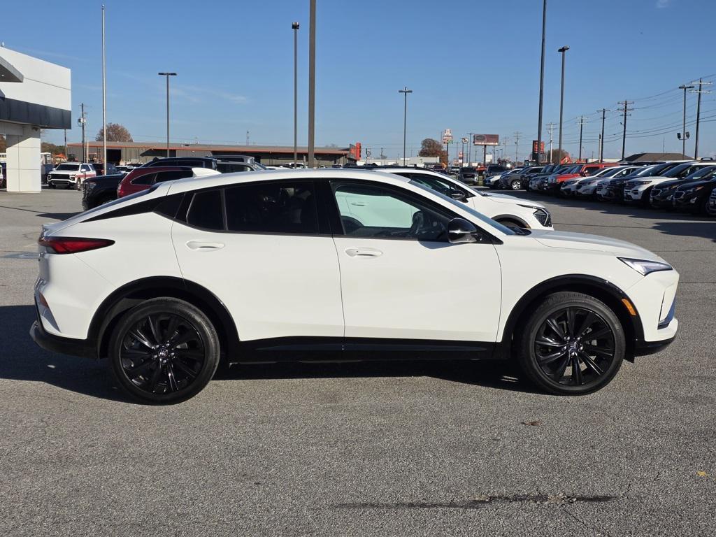 used 2024 Buick Envista car, priced at $26,324