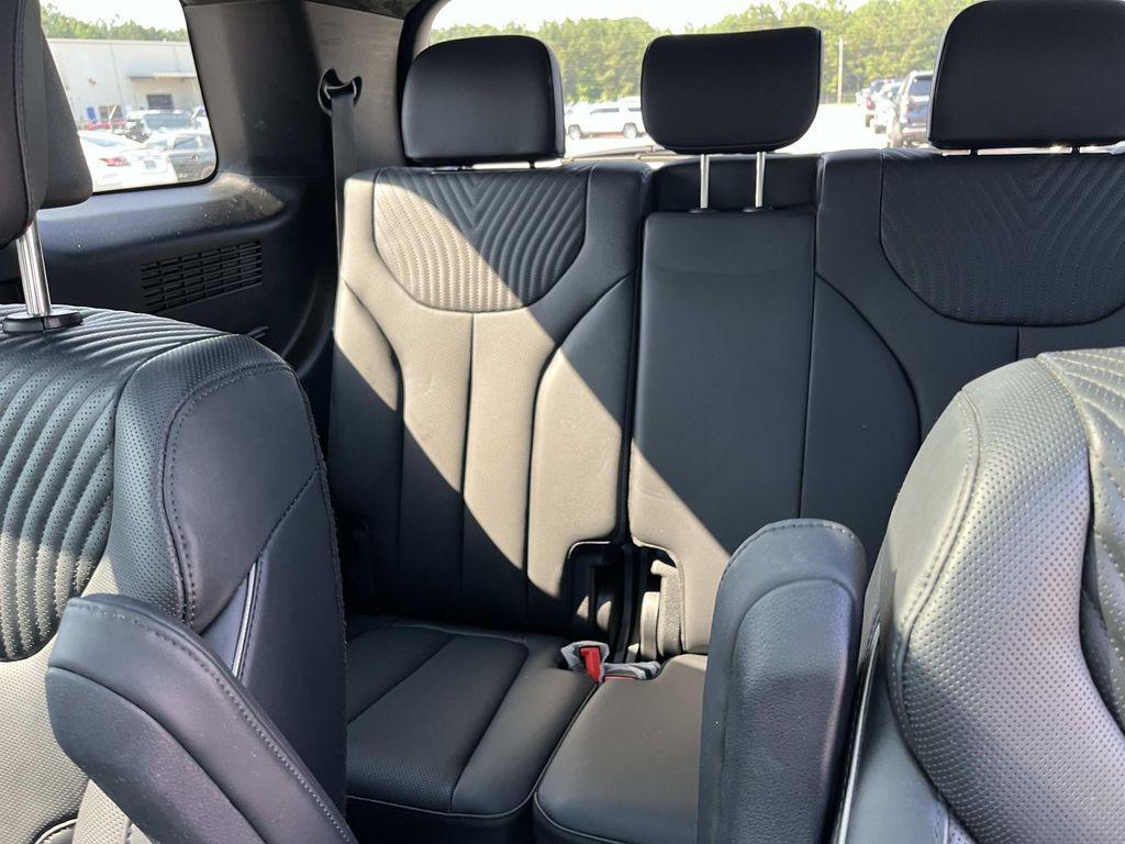 used 2024 Hyundai Palisade car, priced at $38,490