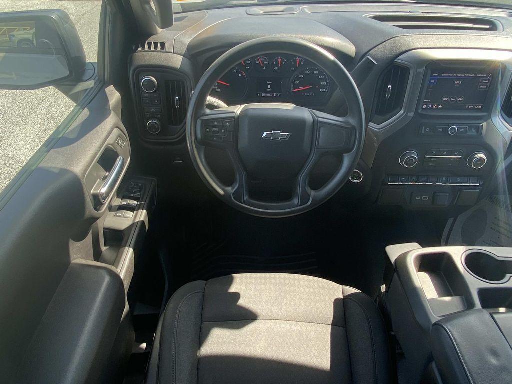 used 2024 Chevrolet Silverado 1500 car, priced at $38,290