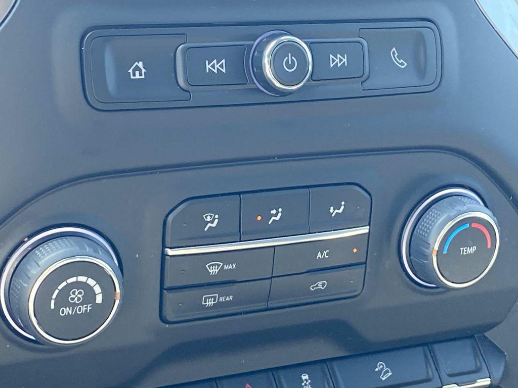 used 2024 Chevrolet Silverado 1500 car, priced at $38,290