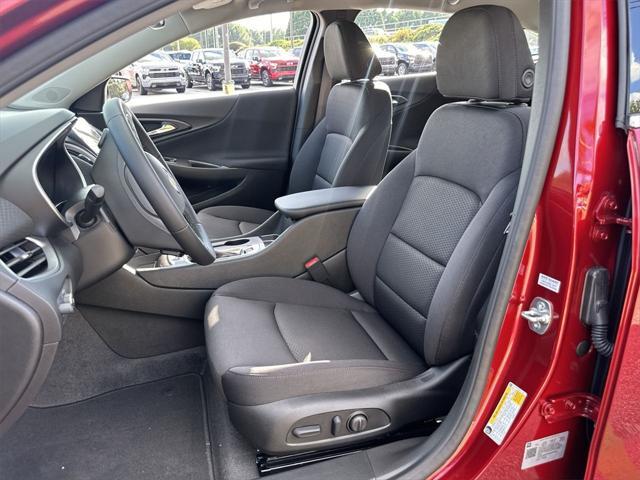 new 2025 Chevrolet Malibu car, priced at $27,303