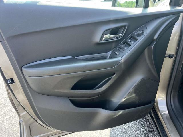 used 2022 Chevrolet Trax car, priced at $20,390