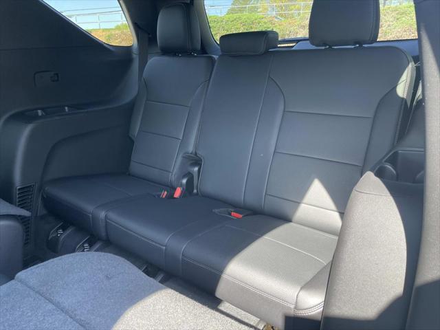 new 2025 Chevrolet Traverse car, priced at $57,090