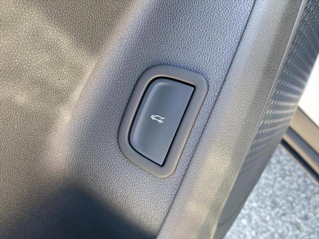 new 2025 Chevrolet Traverse car, priced at $40,549