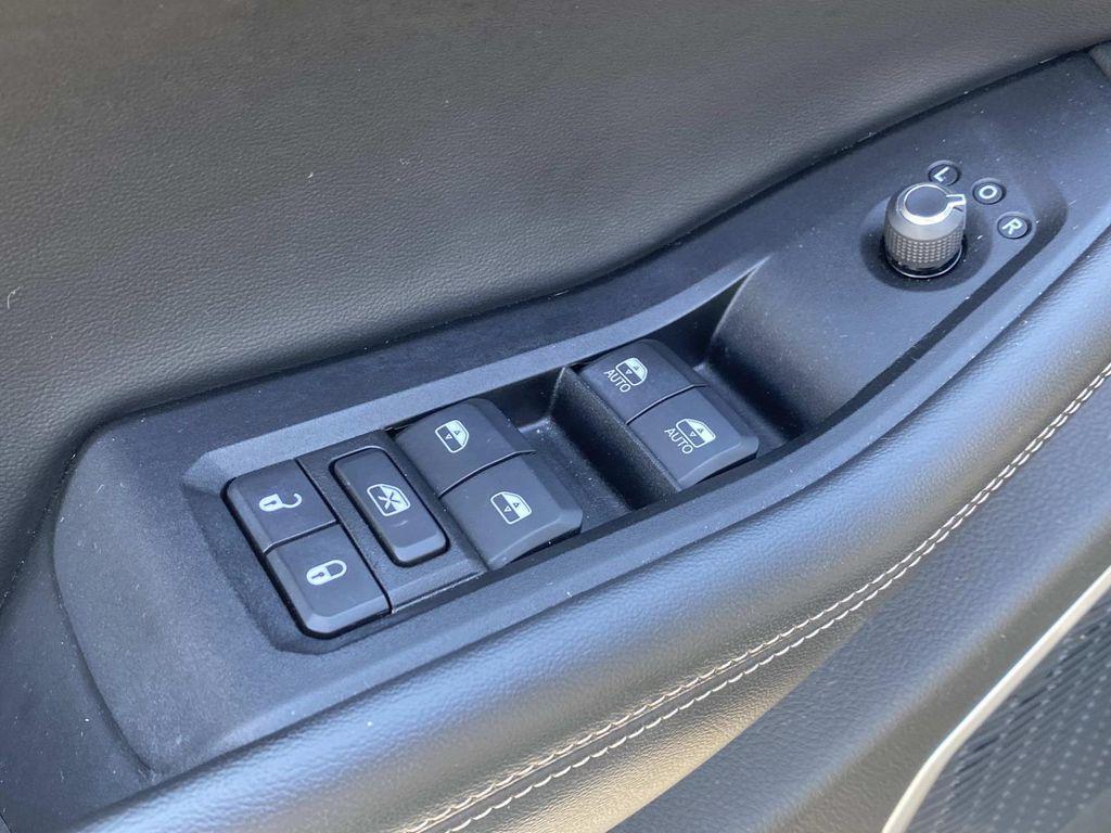 used 2022 Jeep Grand Cherokee L car, priced at $26,790