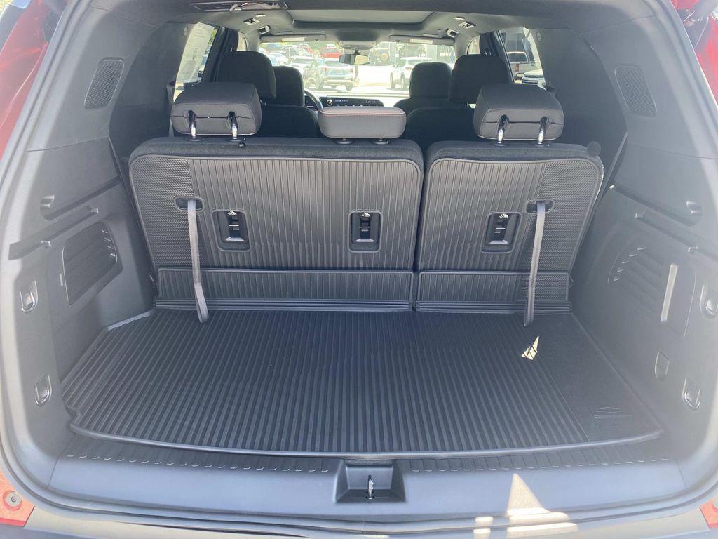 new 2026 Chevrolet Traverse car, priced at $42,924
