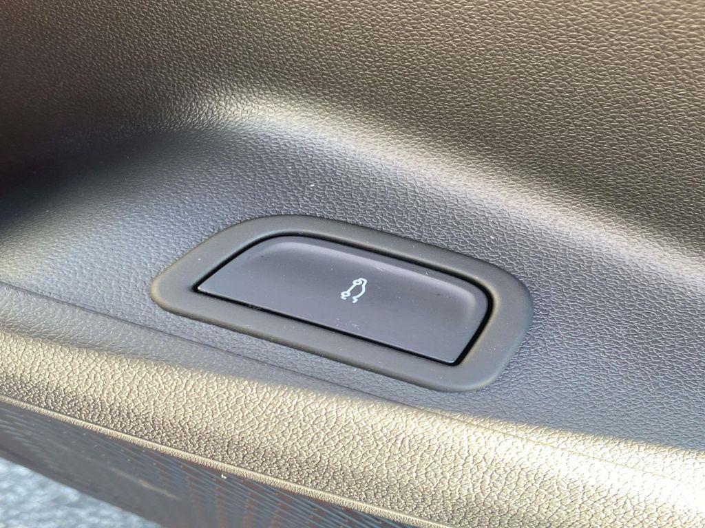 new 2026 Chevrolet Traverse car, priced at $42,924
