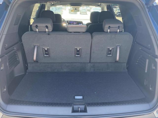 new 2025 Chevrolet Traverse car, priced at $40,549