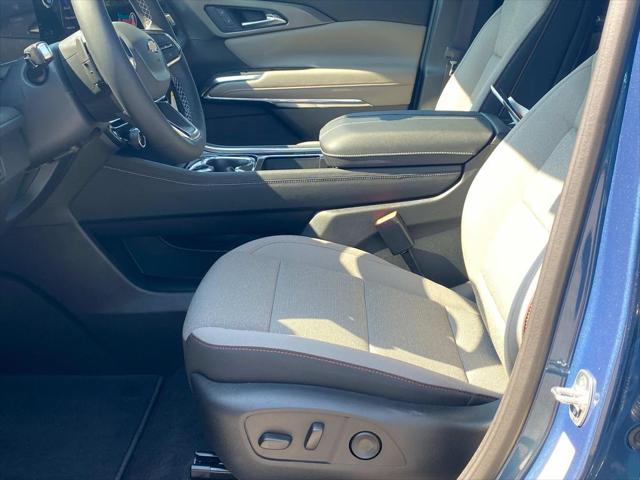 new 2025 Chevrolet Traverse car, priced at $40,549