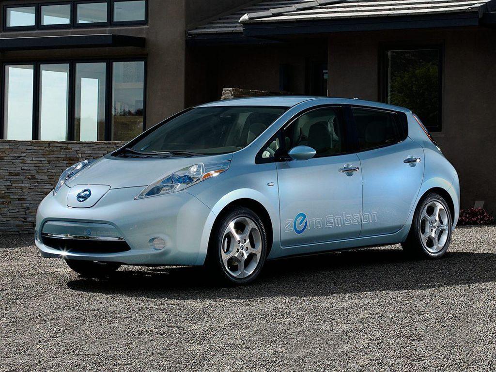 used 2016 Nissan Leaf car, priced at $5,390
