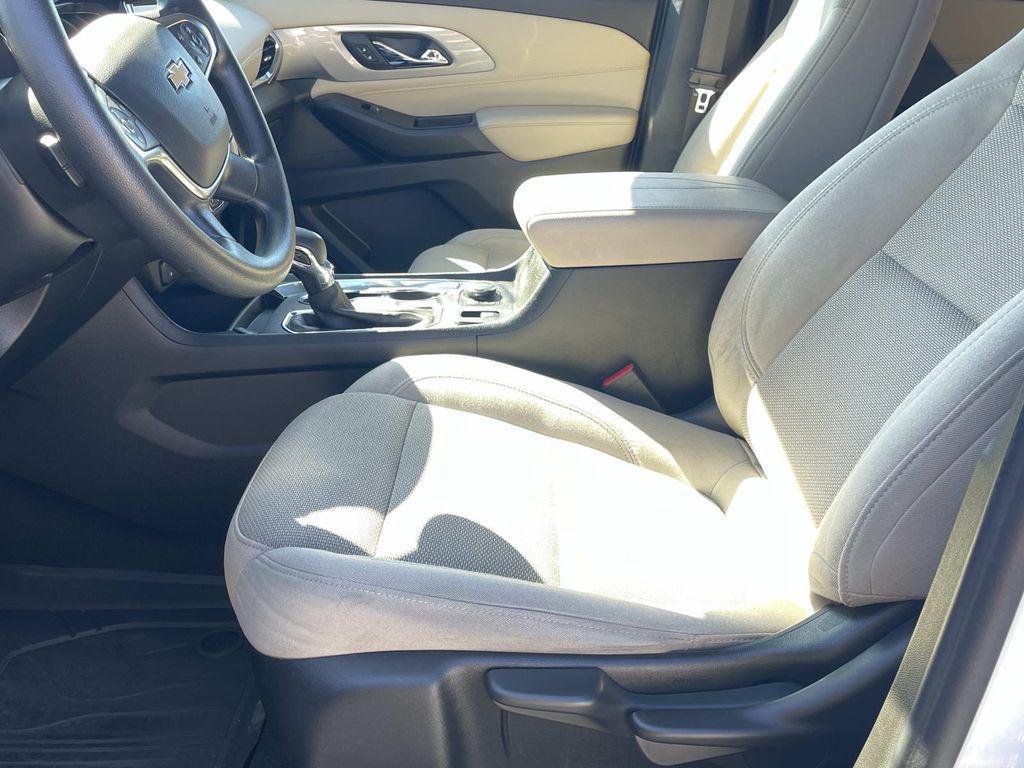 used 2022 Chevrolet Traverse car, priced at $23,890