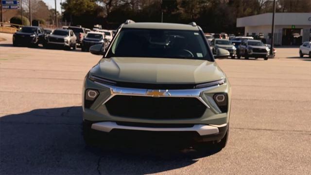 new 2025 Chevrolet TrailBlazer car, priced at $27,507