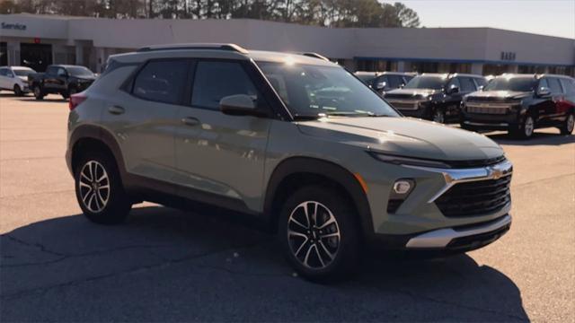 new 2025 Chevrolet TrailBlazer car, priced at $27,507