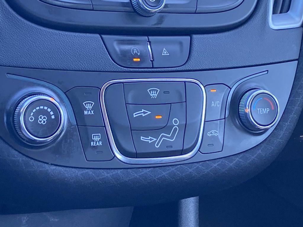 used 2022 Chevrolet Malibu car, priced at $20,290