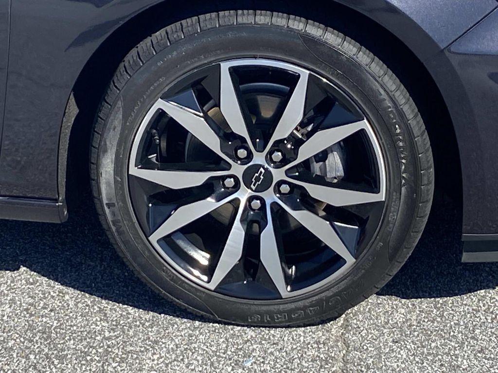 used 2022 Chevrolet Malibu car, priced at $20,290