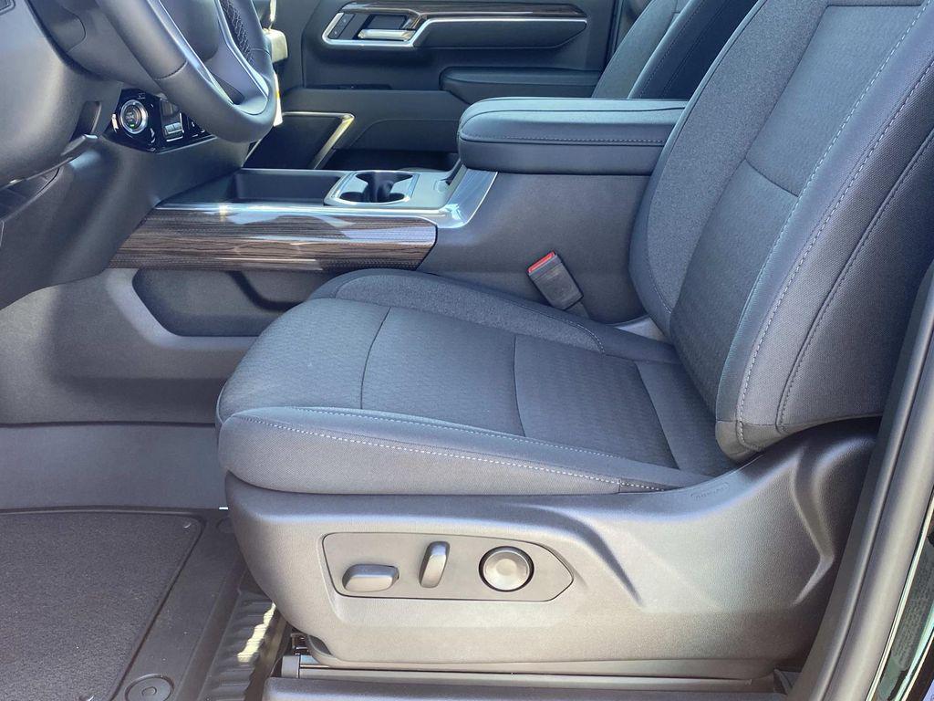 new 2025 Chevrolet Silverado 2500 car, priced at $70,680
