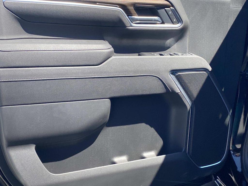 new 2025 Chevrolet Silverado 2500 car, priced at $70,680