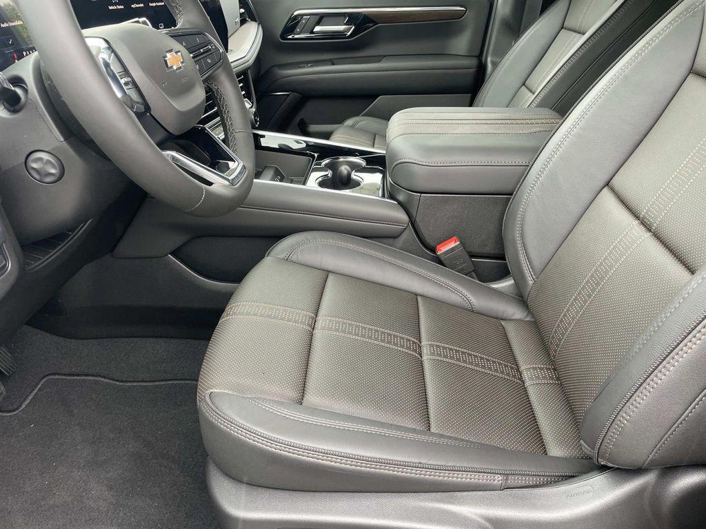 new 2025 Chevrolet Suburban car, priced at $84,388