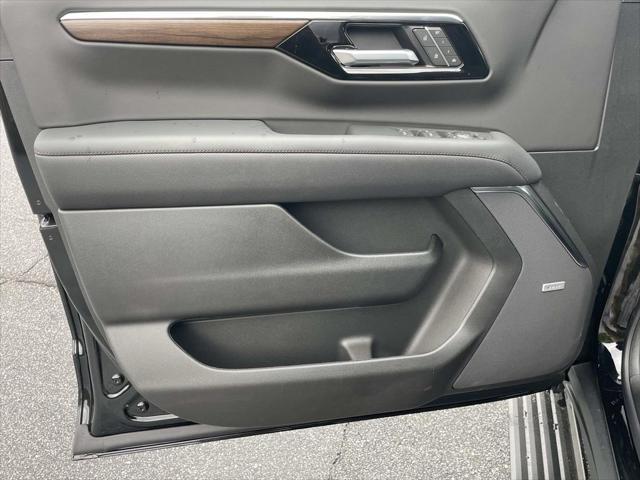 new 2025 Chevrolet Suburban car, priced at $85,276