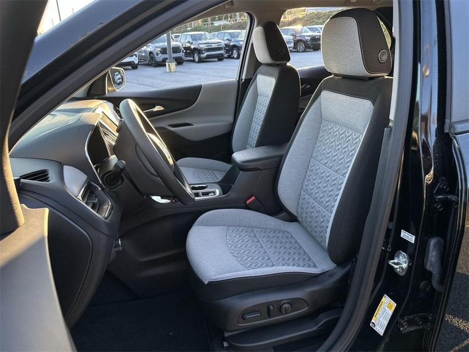 new 2024 Chevrolet Equinox car, priced at $25,840
