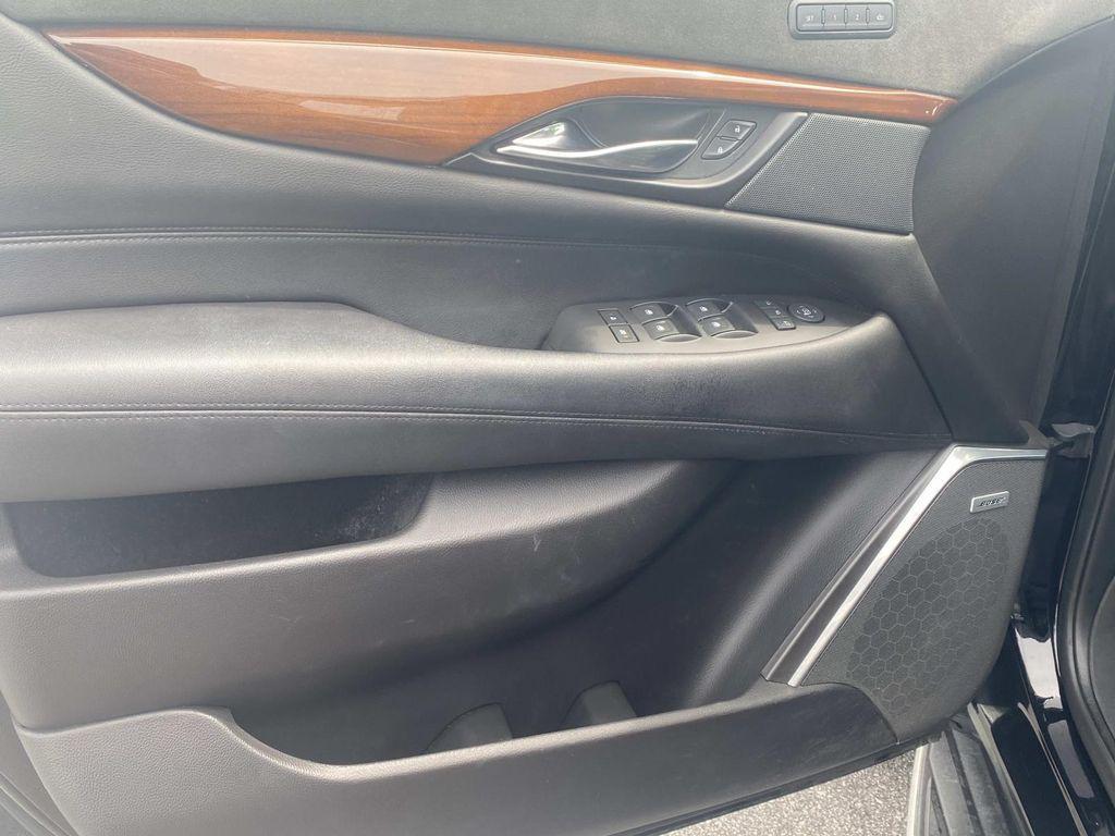 used 2020 Cadillac Escalade ESV car, priced at $30,490