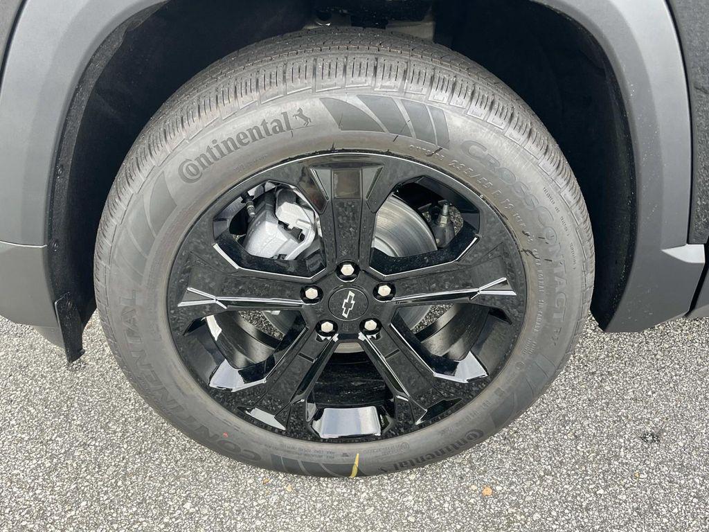 new 2026 Chevrolet Equinox car, priced at $32,333