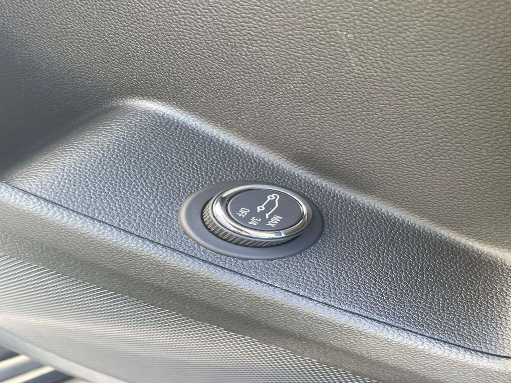 used 2021 Chevrolet Traverse car, priced at $23,790