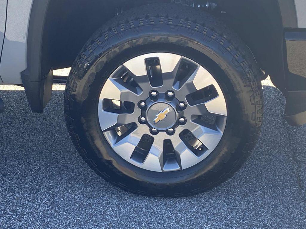 used 2024 Chevrolet Silverado 2500 car, priced at $52,290