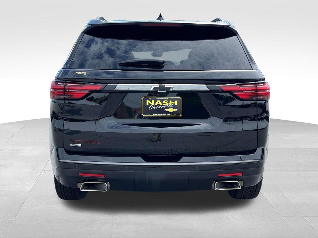 used 2024 Chevrolet Traverse car, priced at $42,990