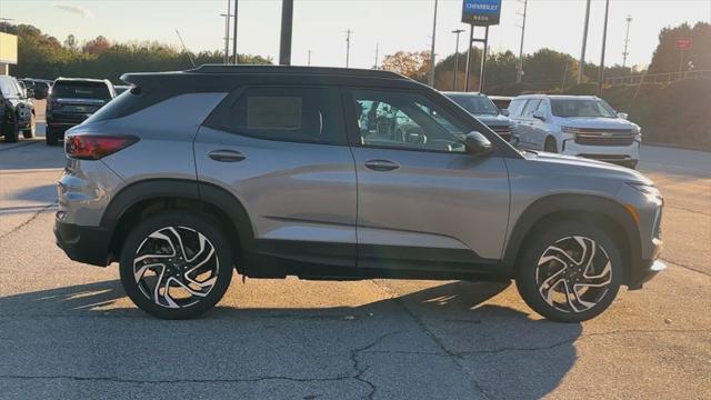 new 2025 Chevrolet TrailBlazer car, priced at $33,535