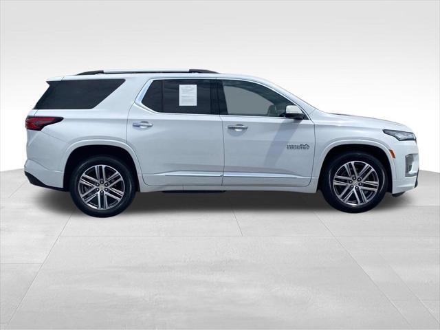 used 2023 Chevrolet Traverse car, priced at $32,990