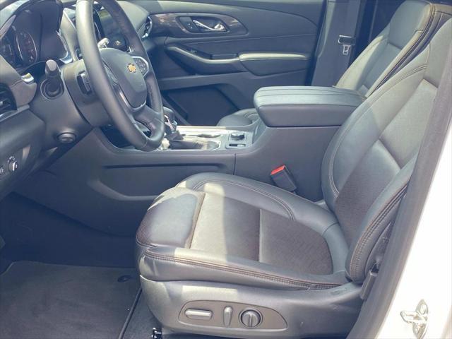 used 2023 Chevrolet Traverse car, priced at $32,990